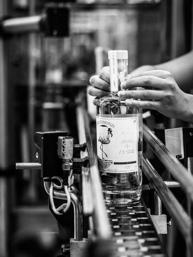 Image describing the process of producing Sir Edmond gin.